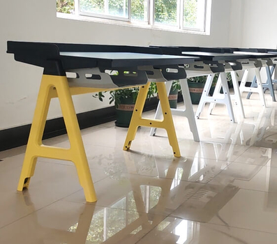 طاولة مدرسية